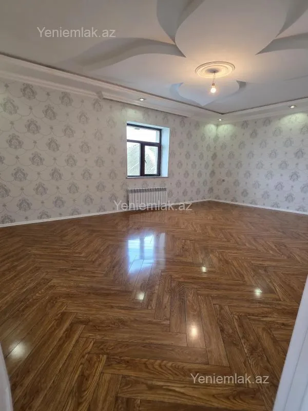 Satılır 6 otaqlı həyət evi 240 m²