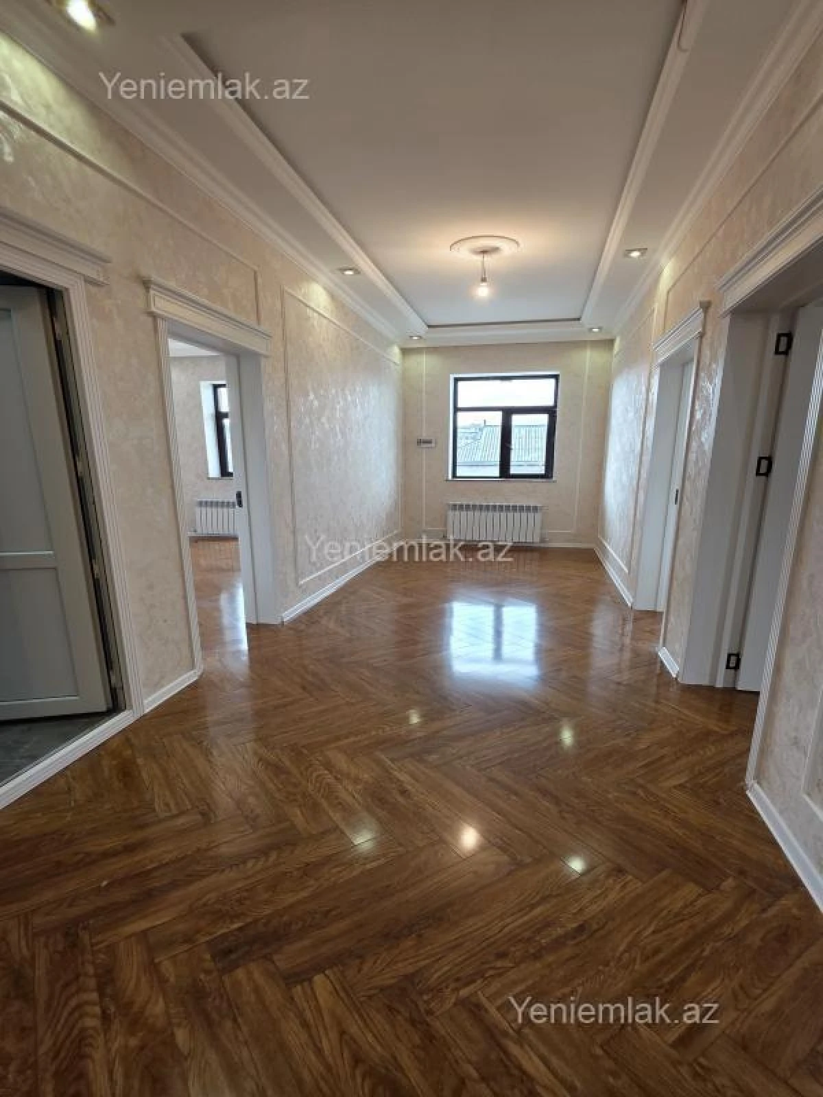 Satılır 6 otaqlı həyət evi 240 m²