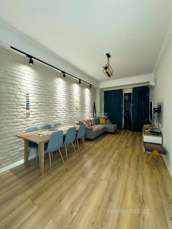 Satılır 2 otaqlı yeni tikili 80 m²