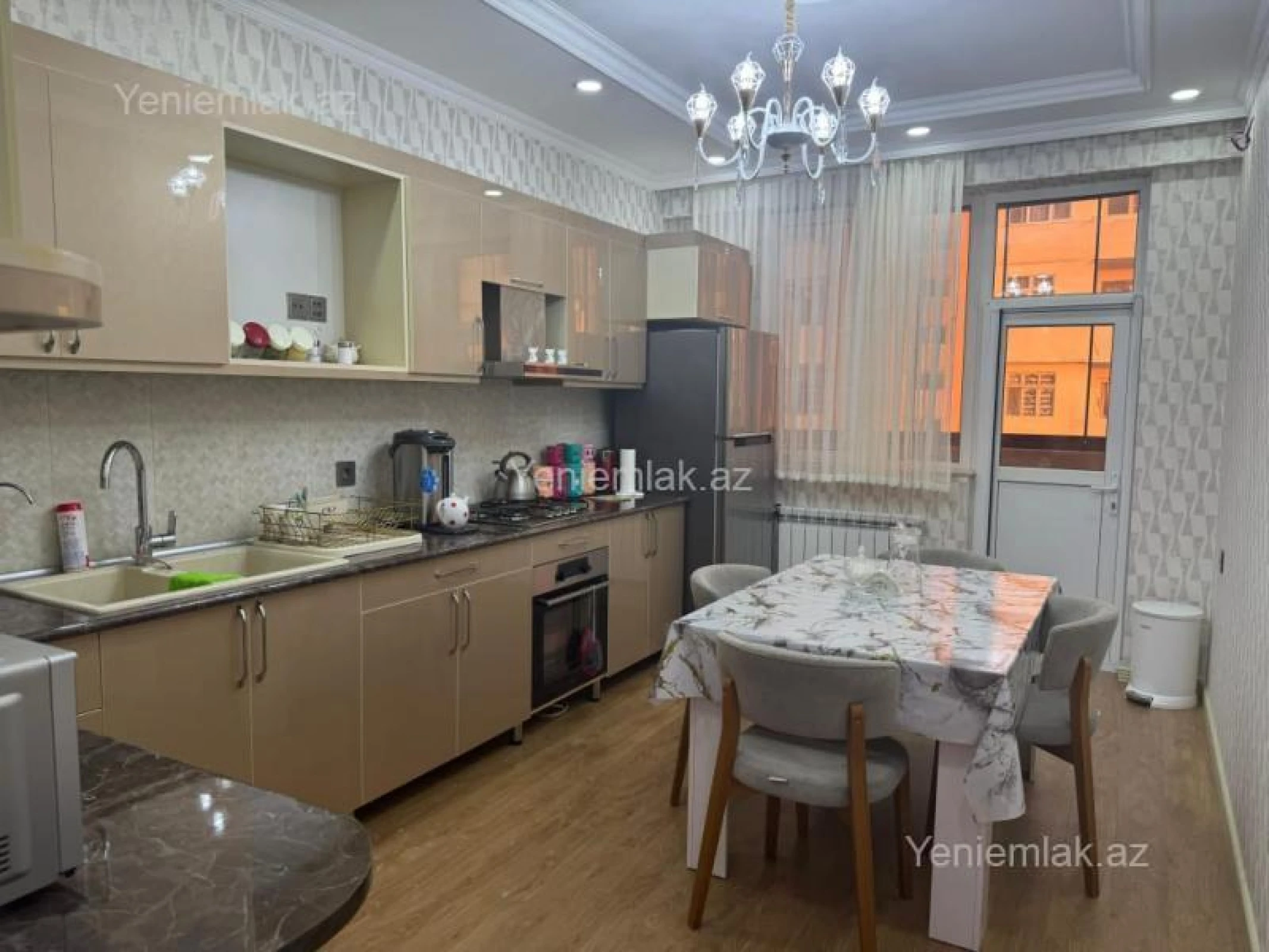 Satılır 3 otaqlı yeni tikili 135 m²