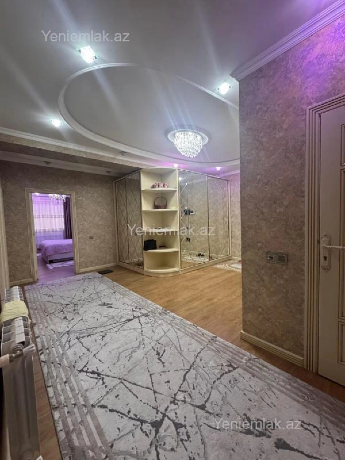 Satılır 3 otaqlı yeni tikili 135 m²