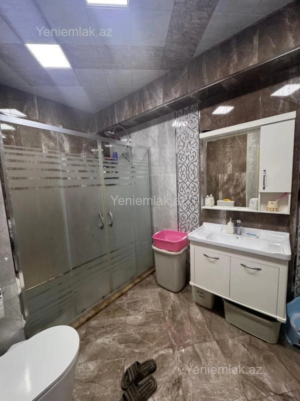 Satılır 3 otaqlı yeni tikili 135 m²