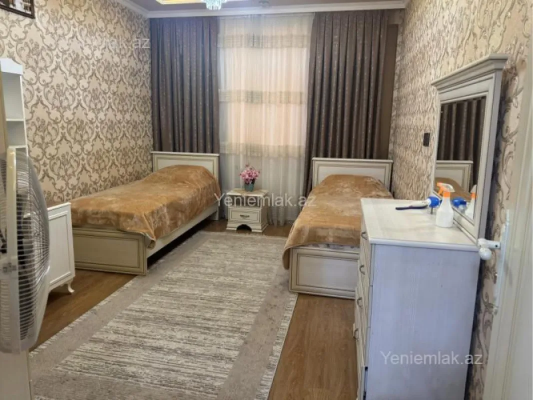 Satılır 3 otaqlı yeni tikili 135 m²