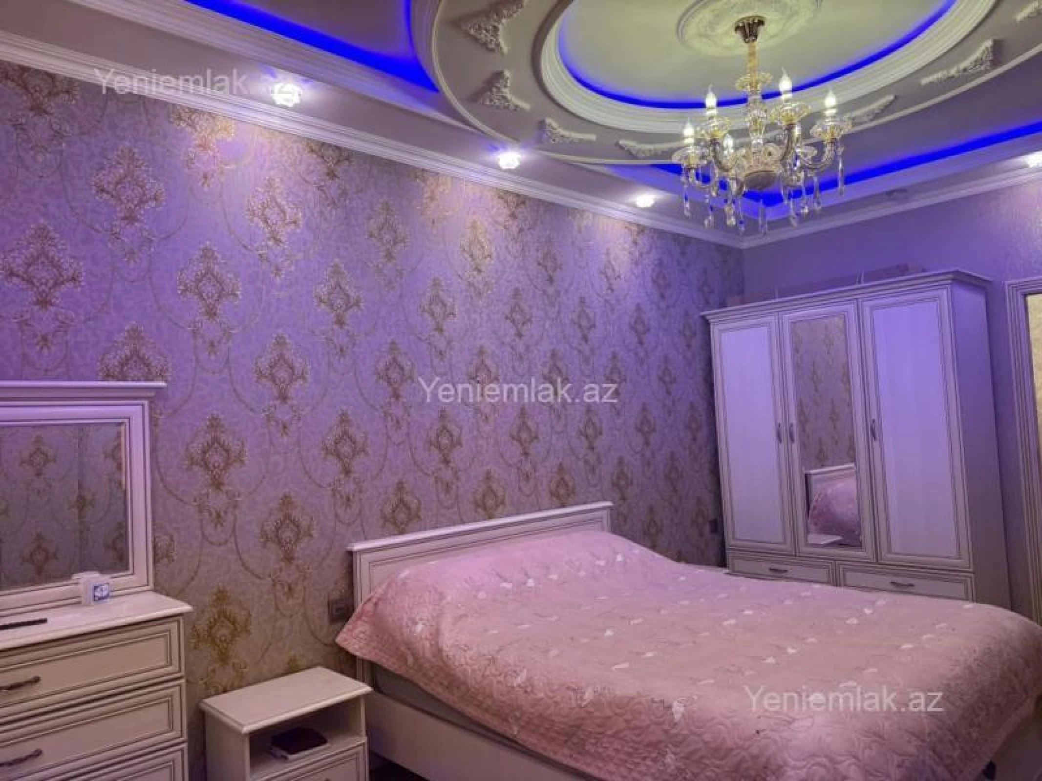 Satılır 3 otaqlı yeni tikili 135 m²