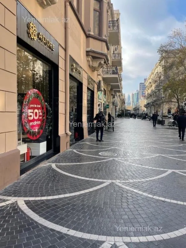 Satılır 2 otaqlı köhnə tikili 40 m²