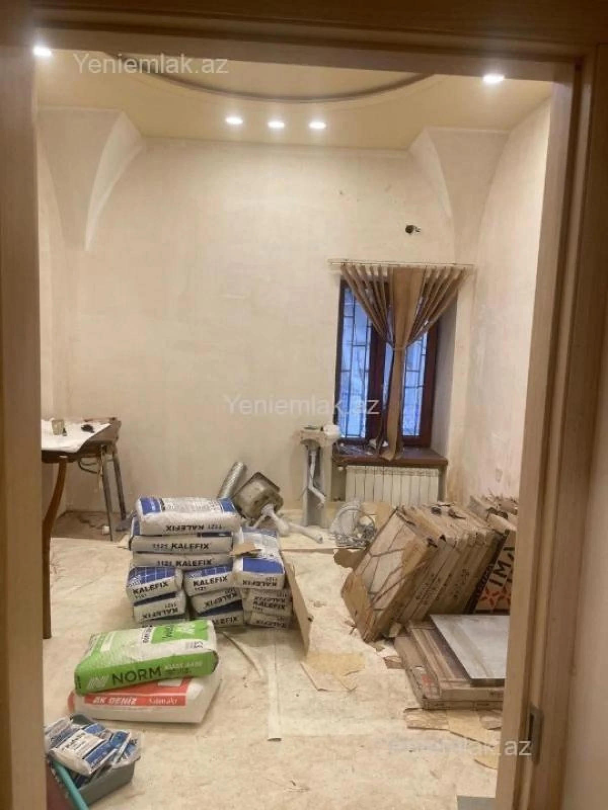 Satılır 2 otaqlı köhnə tikili 40 m²