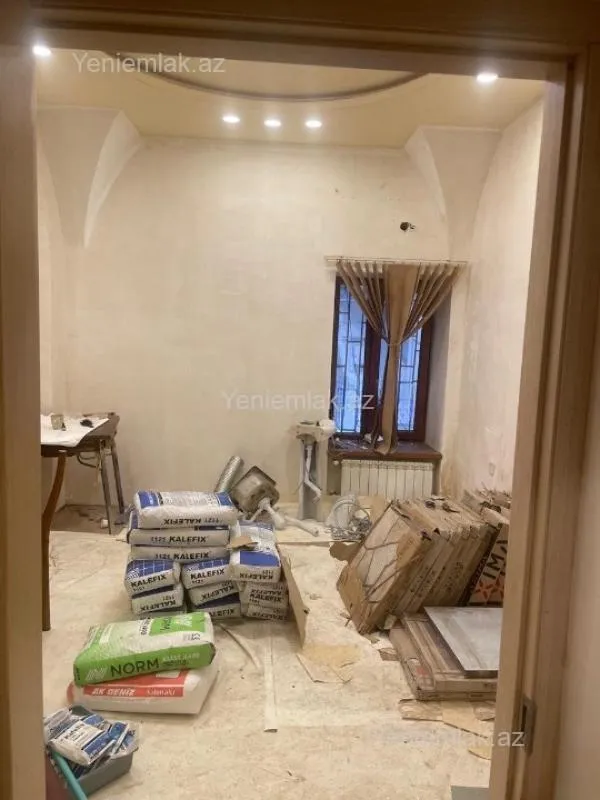 Satılır 2 otaqlı köhnə tikili 40 m²