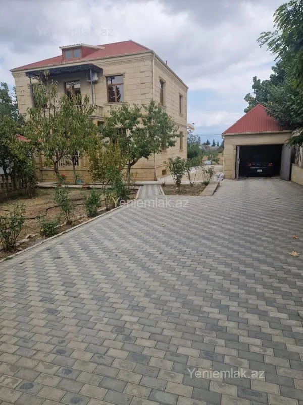 Satılır 7 otaqlı həyət evi 650 m²