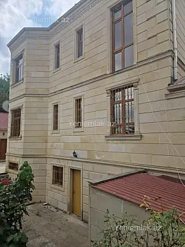 Satılır 7 otaqlı həyət evi 650 m²