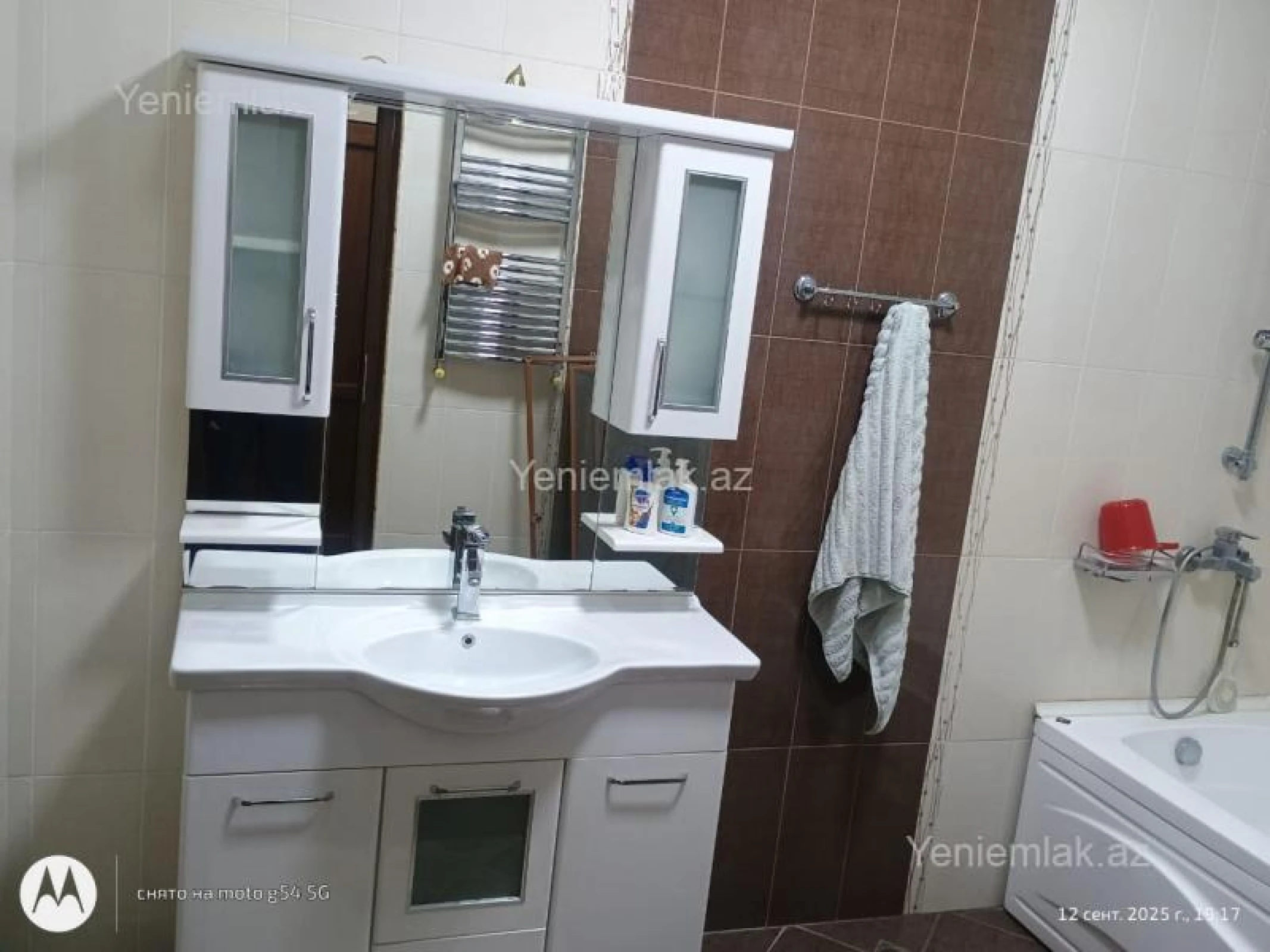 Satılır 7 otaqlı həyət evi 650 m²