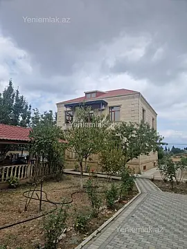 Satılır 7 otaqlı həyət evi 650 m²