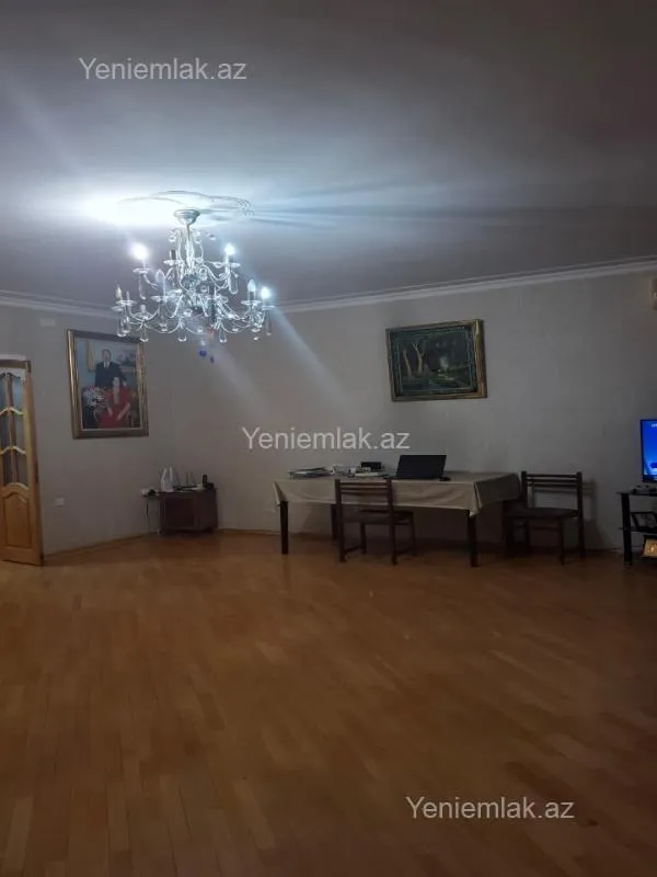 Satılır 4 otaqlı yeni tikili 80 m²