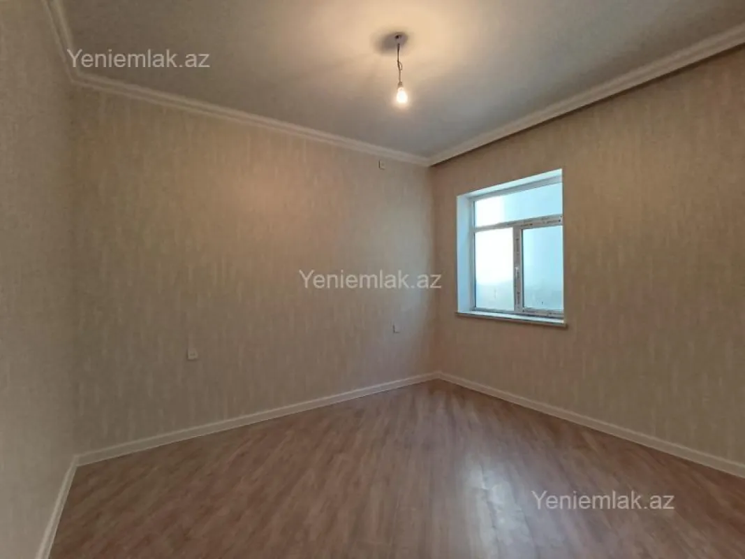 Satılır 6 otaqlı həyət evi 240 m²