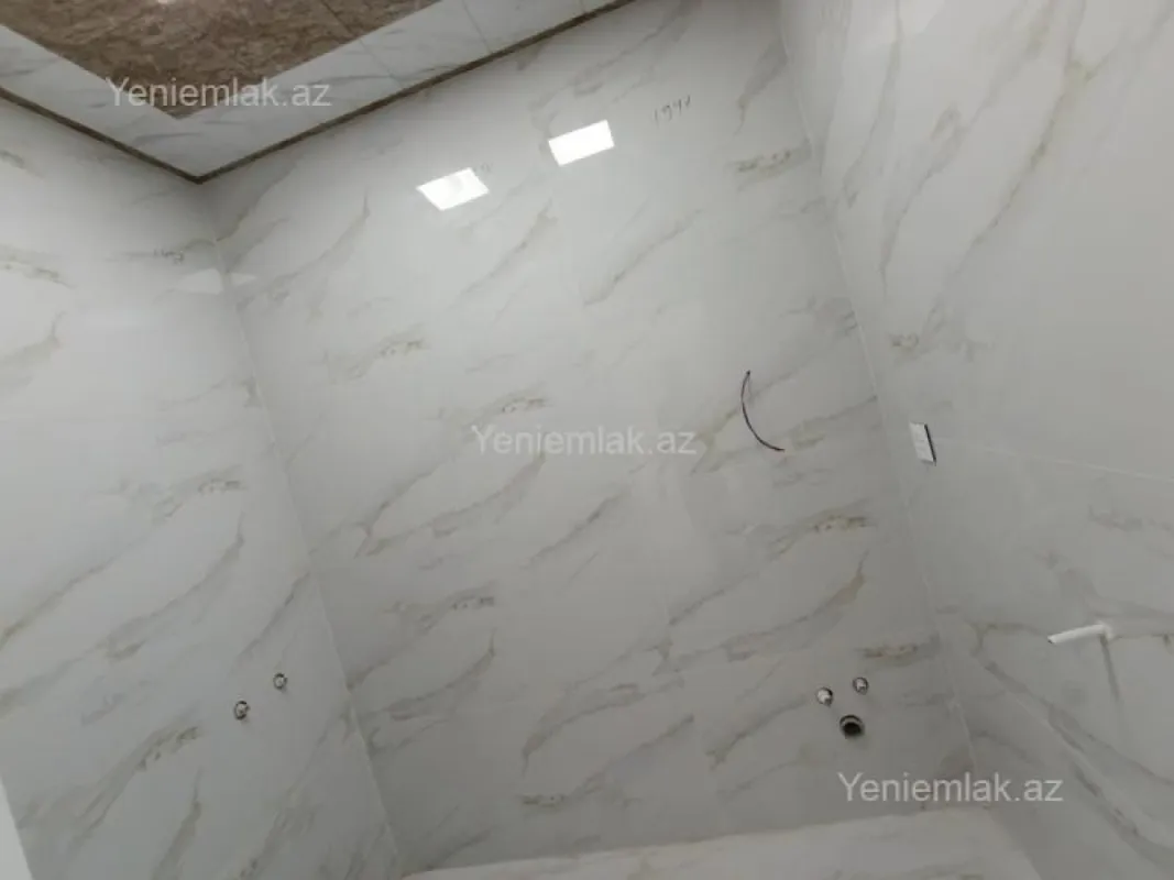 Satılır 6 otaqlı həyət evi 240 m²