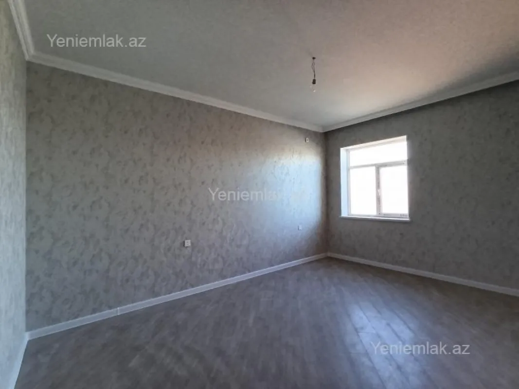 Satılır 6 otaqlı həyət evi 240 m²