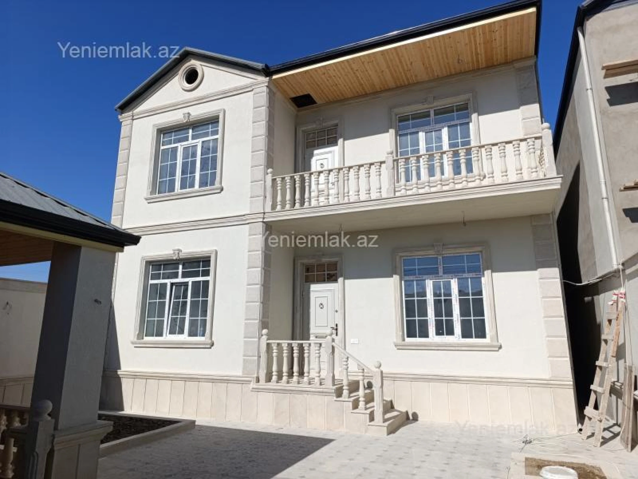Satılır 6 otaqlı həyət evi 240 m²