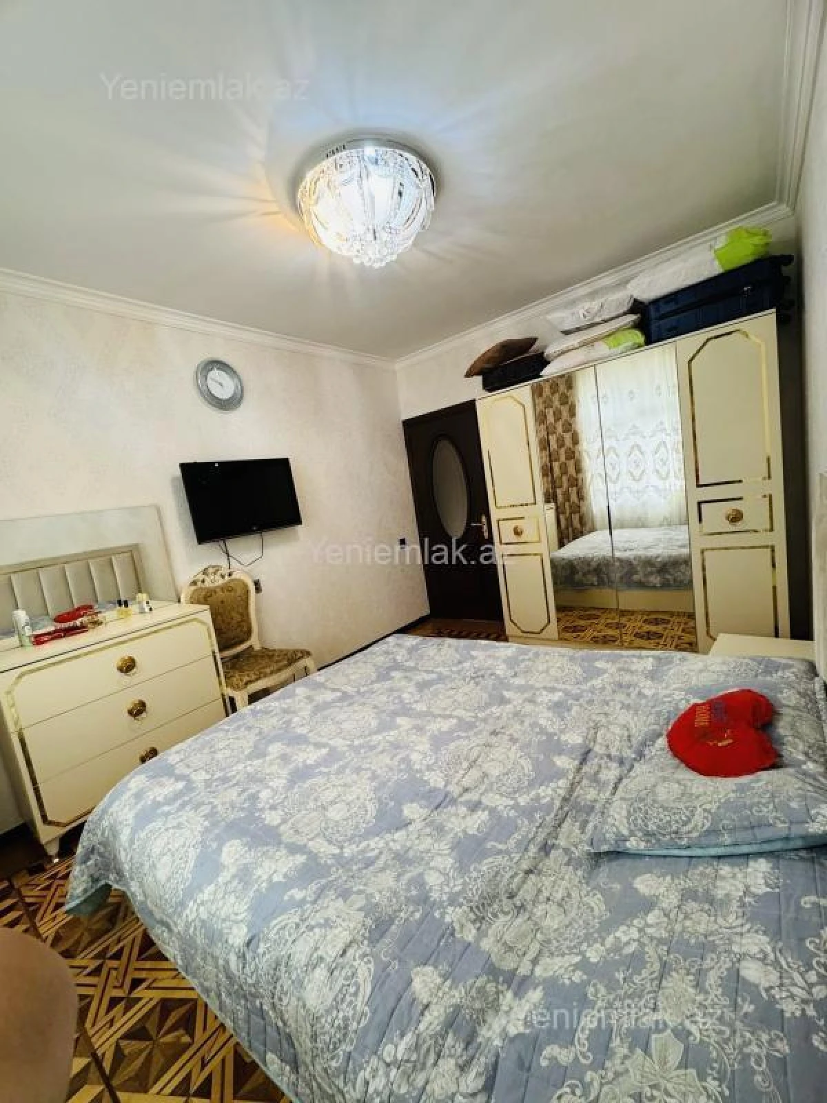 Satılır 3 otaqlı köhnə tikili 80 m²