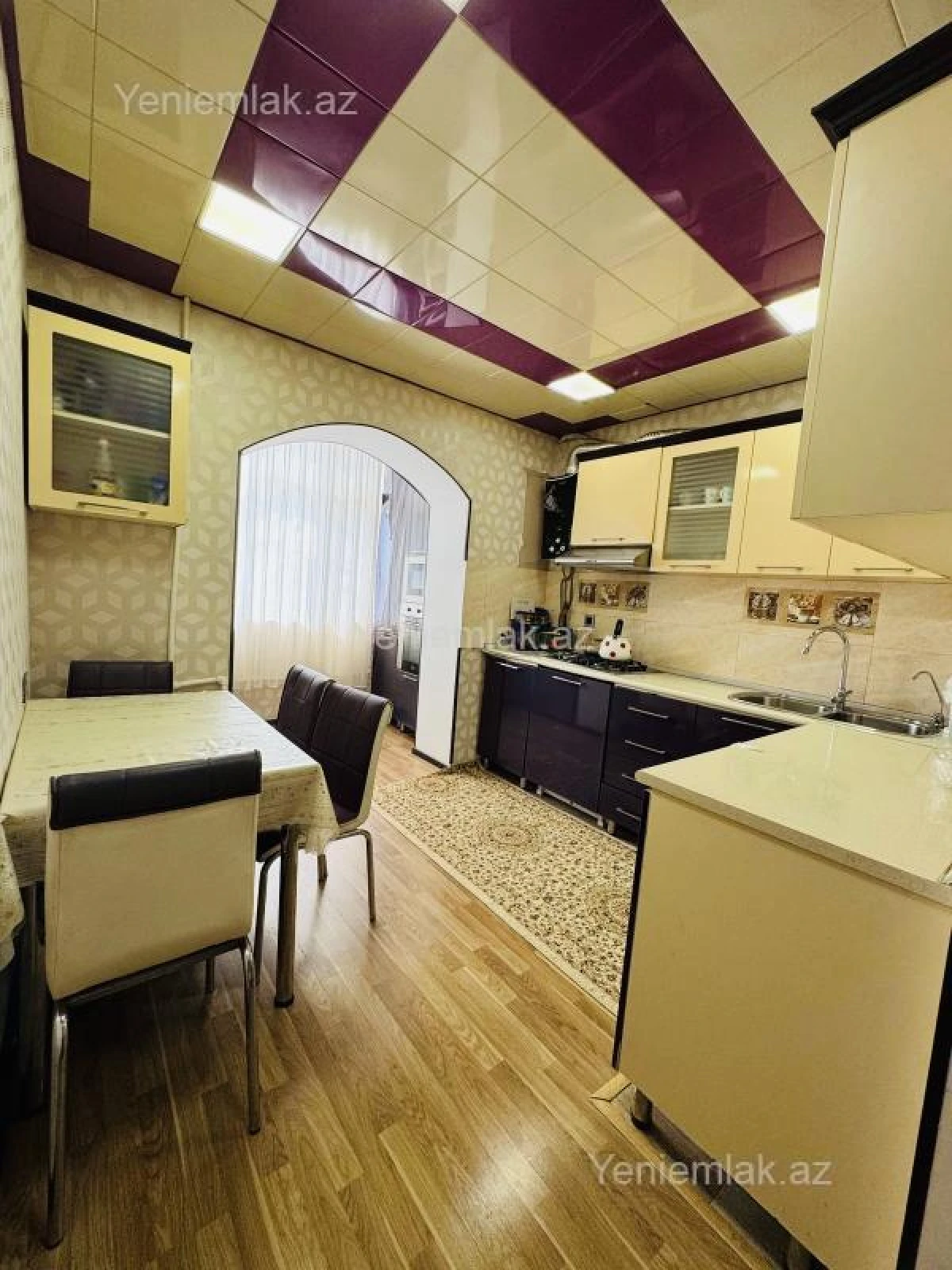 Satılır 3 otaqlı köhnə tikili 80 m²