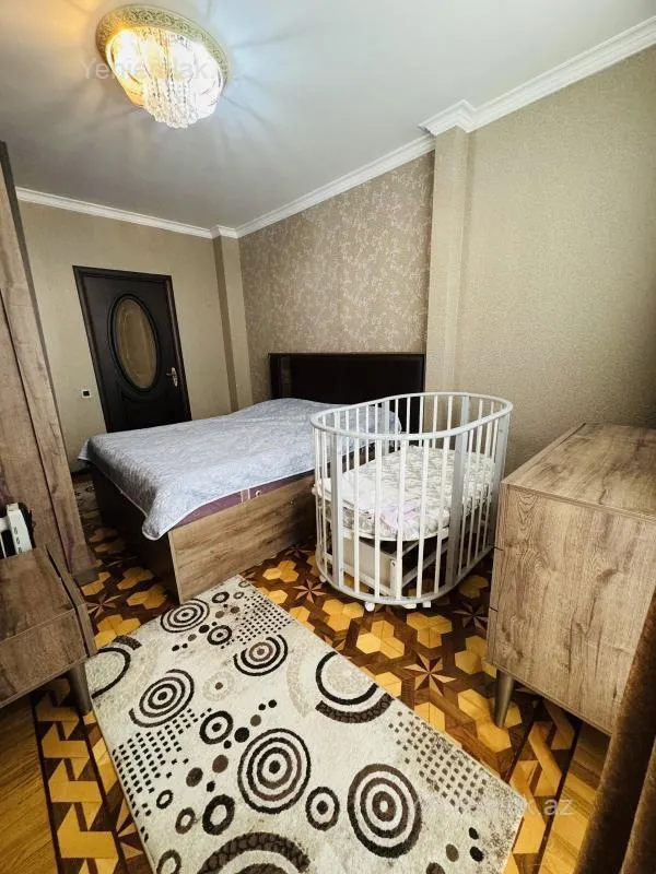 Satılır 3 otaqlı köhnə tikili 80 m²