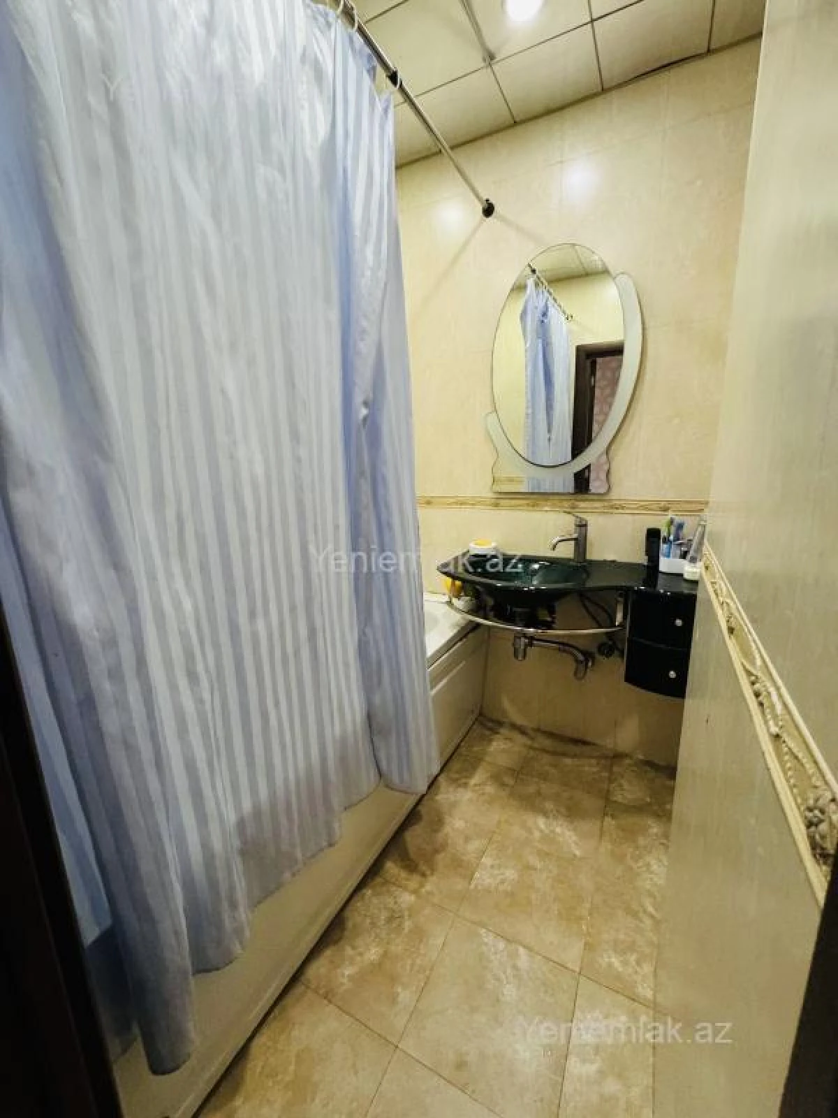 Satılır 3 otaqlı köhnə tikili 80 m²