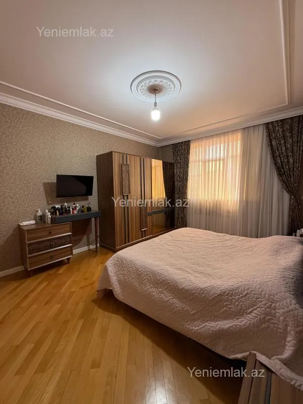 Satılır 3 otaqlı yeni tikili 150 m²