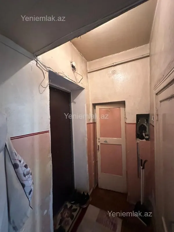 Satılır 1 otaqlı köhnə tikili 45 m²