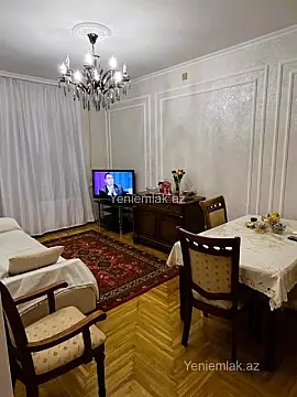 Satılır 3 otaqlı köhnə tikili 85 m²
