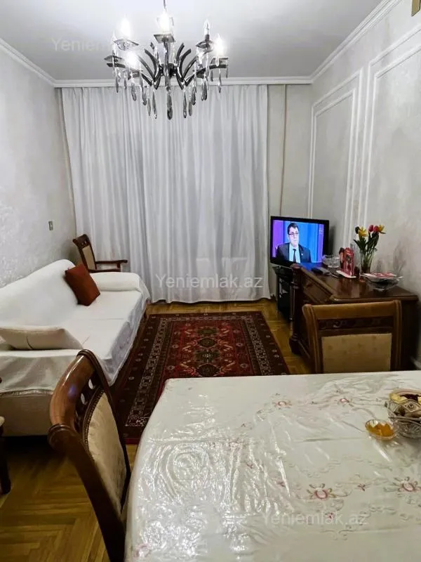 Satılır 3 otaqlı köhnə tikili 85 m²