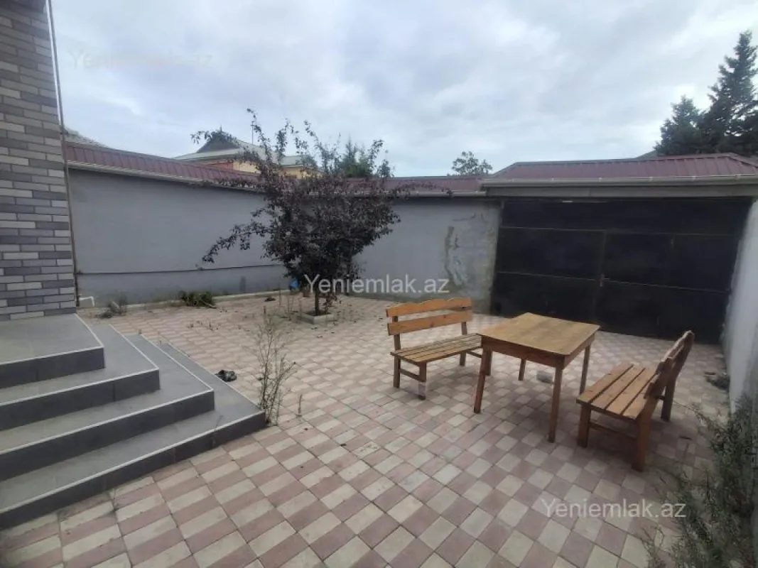 Satılır 4 otaqlı həyət evi 105 m²