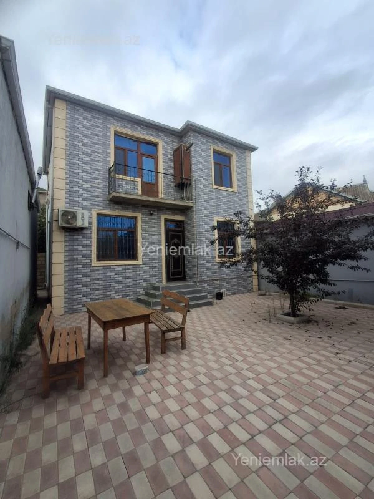 Satılır 4 otaqlı həyət evi 105 m²
