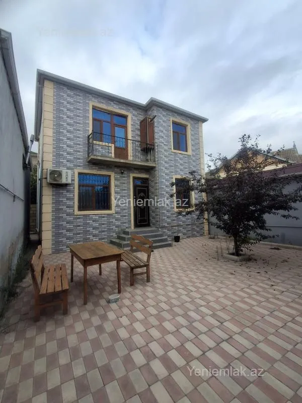 Satılır 4 otaqlı həyət evi 105 m²