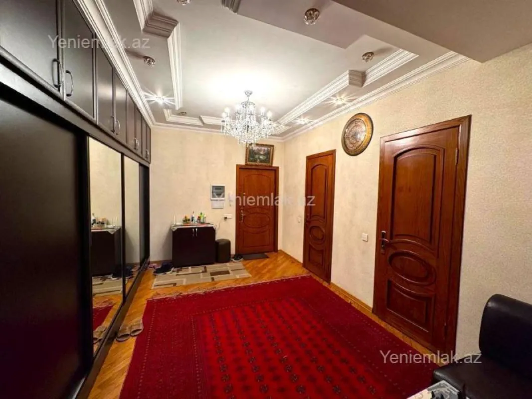 Satılır 3 otaqlı yeni tikili 125 m²