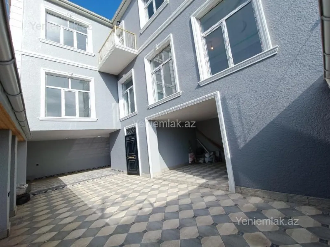 Satılır 4 otaqlı həyət evi 210 m²