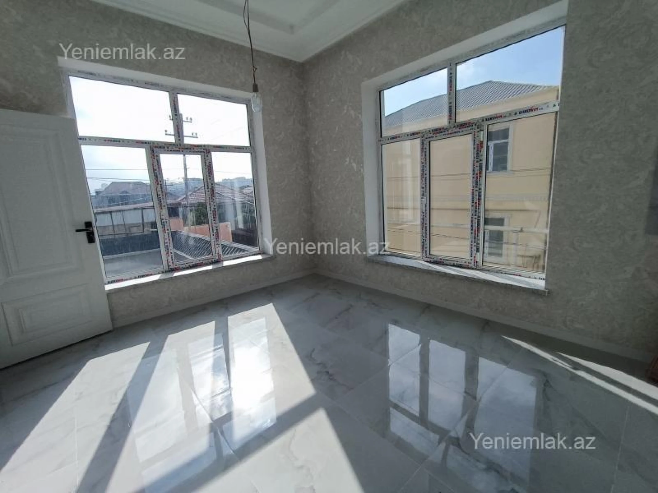 Satılır 4 otaqlı həyət evi 210 m²