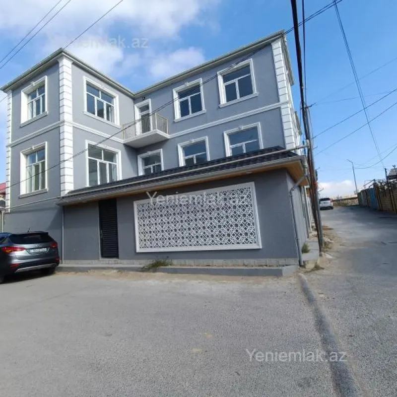 Satılır 4 otaqlı həyət evi 210 m²