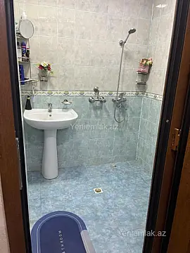 Satılır 3 otaqlı köhnə tikili 80 m²