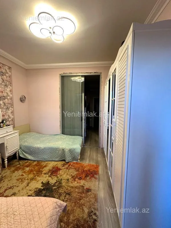 Satılır 3 otaqlı yeni tikili 70 m²