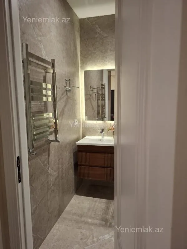 Satılır 2 otaqlı yeni tikili 65 m²