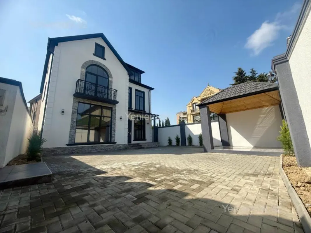 Satılır 5 otaqlı həyət evi 220 m²