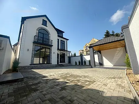 Satılır 5 otaqlı həyət evi 220 m²