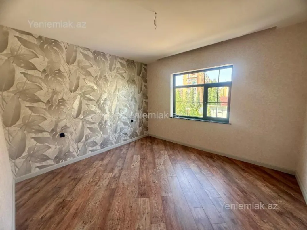 Satılır 5 otaqlı həyət evi 220 m²