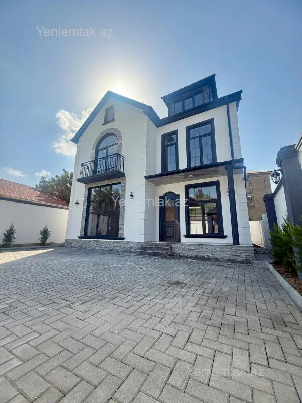 Satılır 5 otaqlı həyət evi 220 m²