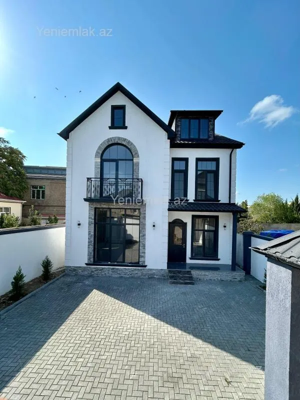 Satılır 5 otaqlı həyət evi 220 m²