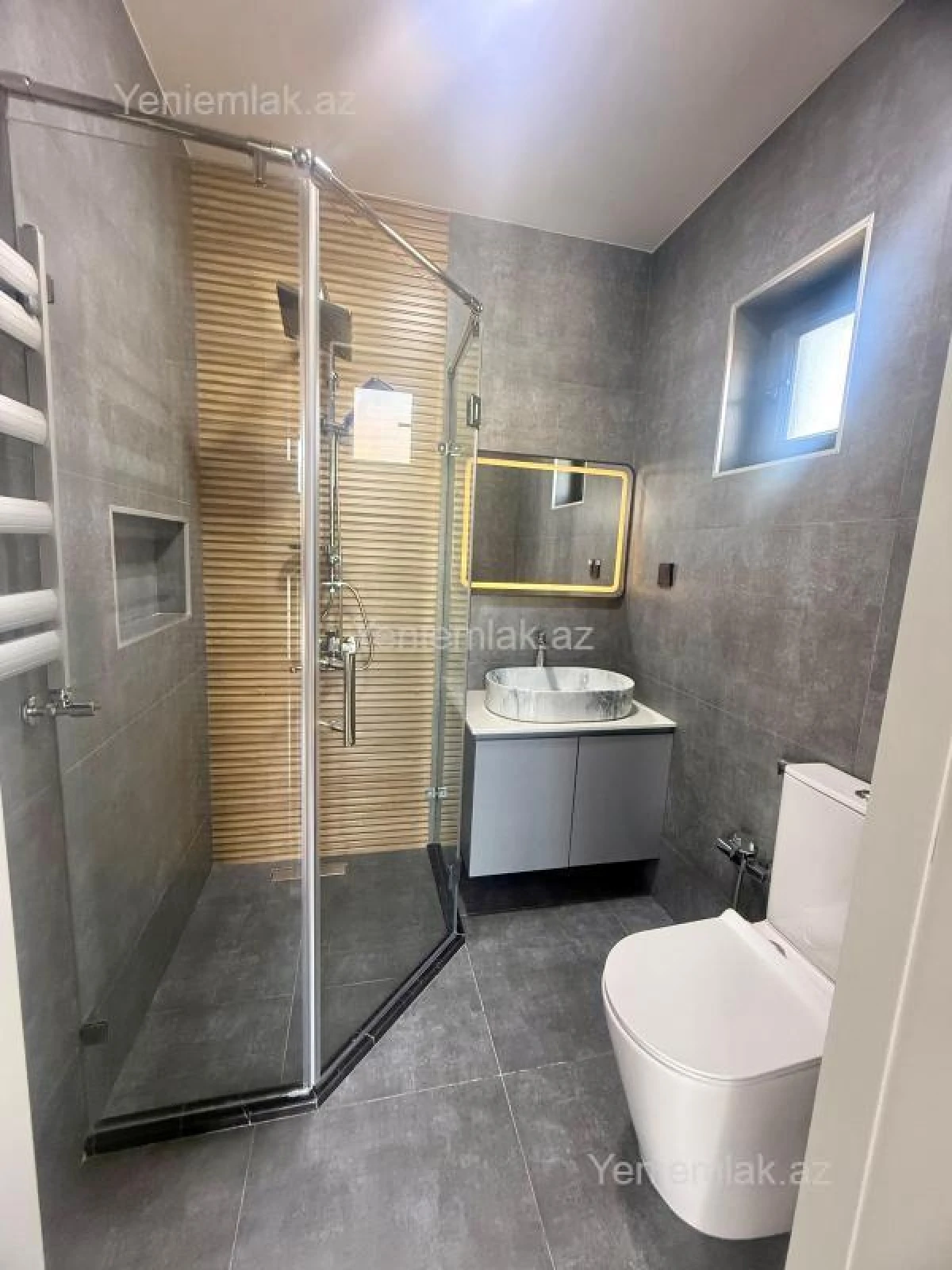 Satılır 5 otaqlı həyət evi 220 m²