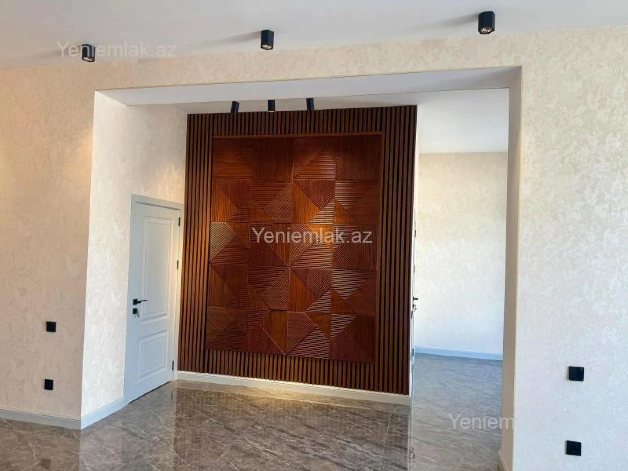 Satılır 5 otaqlı həyət evi 220 m²