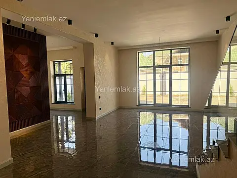 Satılır 5 otaqlı həyət evi 220 m²