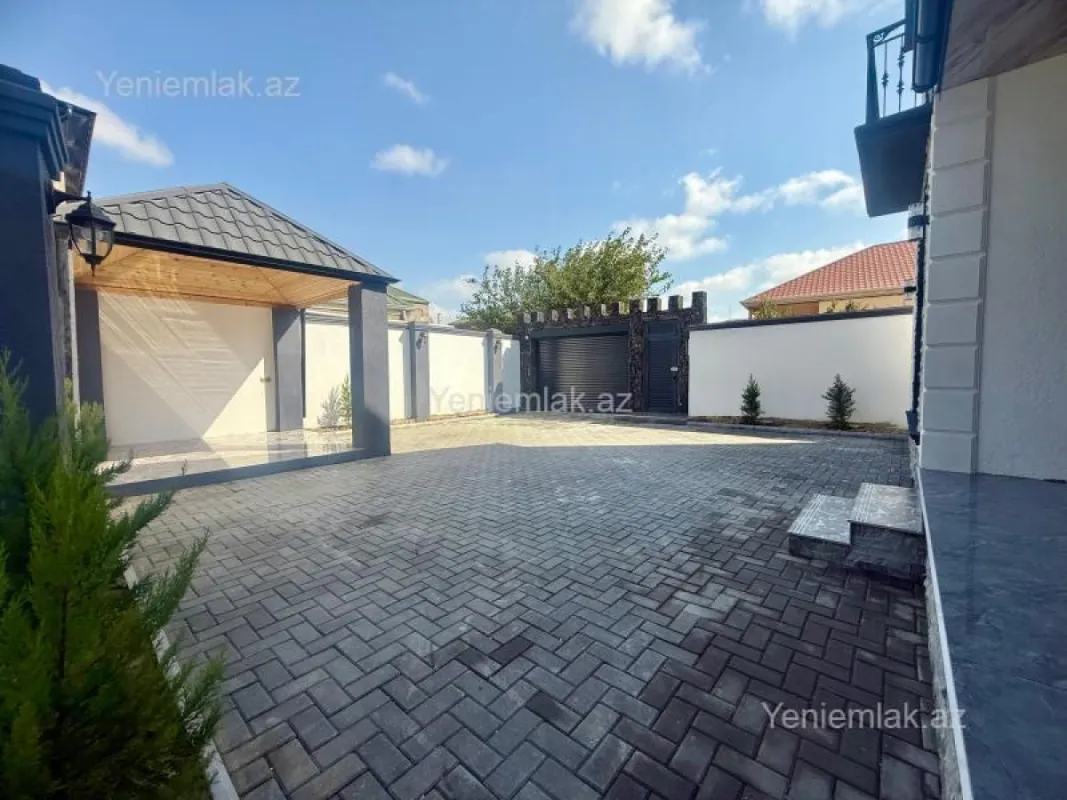 Satılır 5 otaqlı həyət evi 220 m²