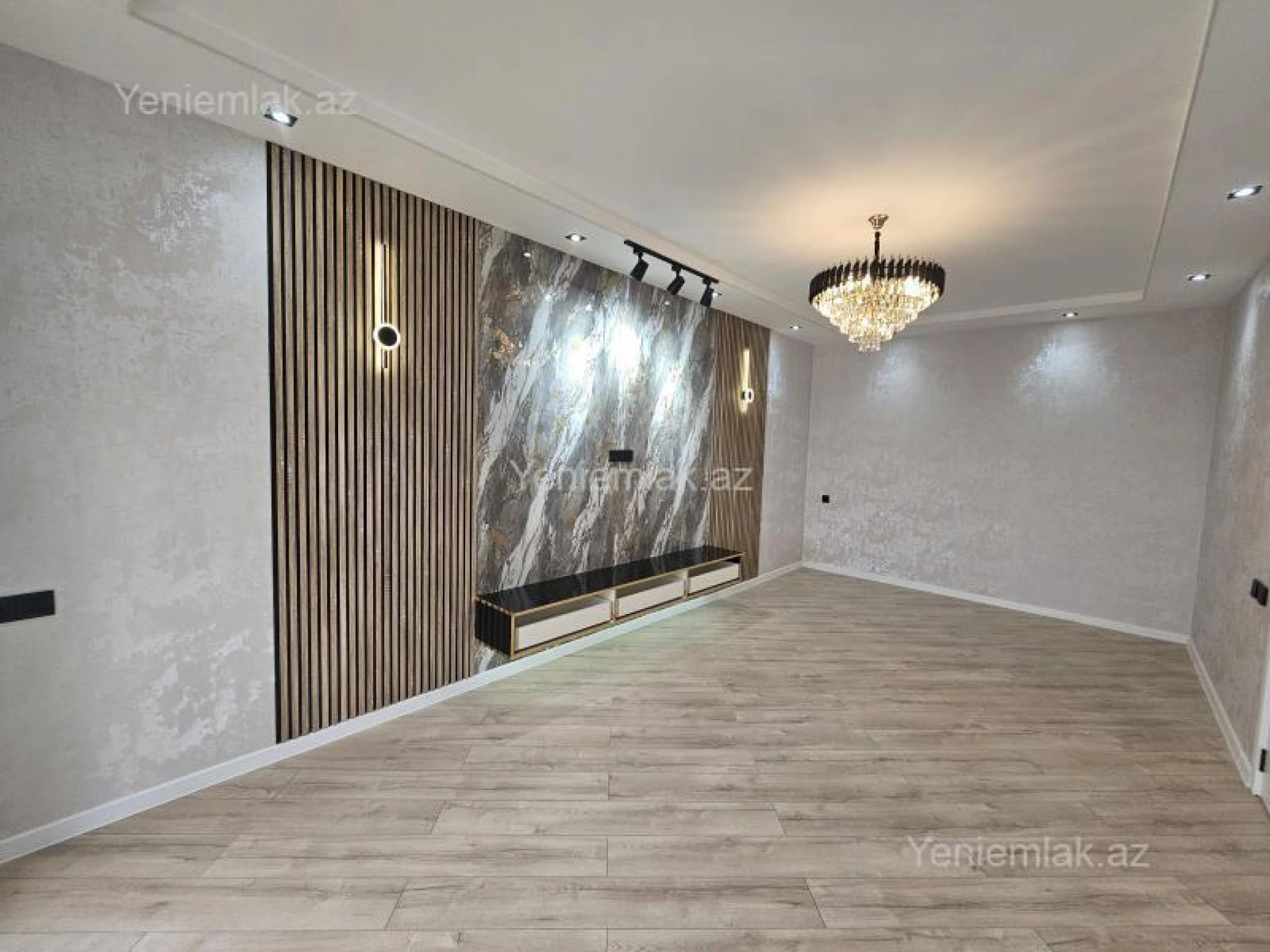 Satılır 5 otaqlı həyət evi 200 m²