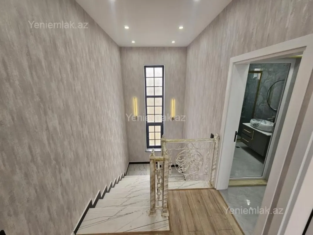 Satılır 5 otaqlı həyət evi 200 m²
