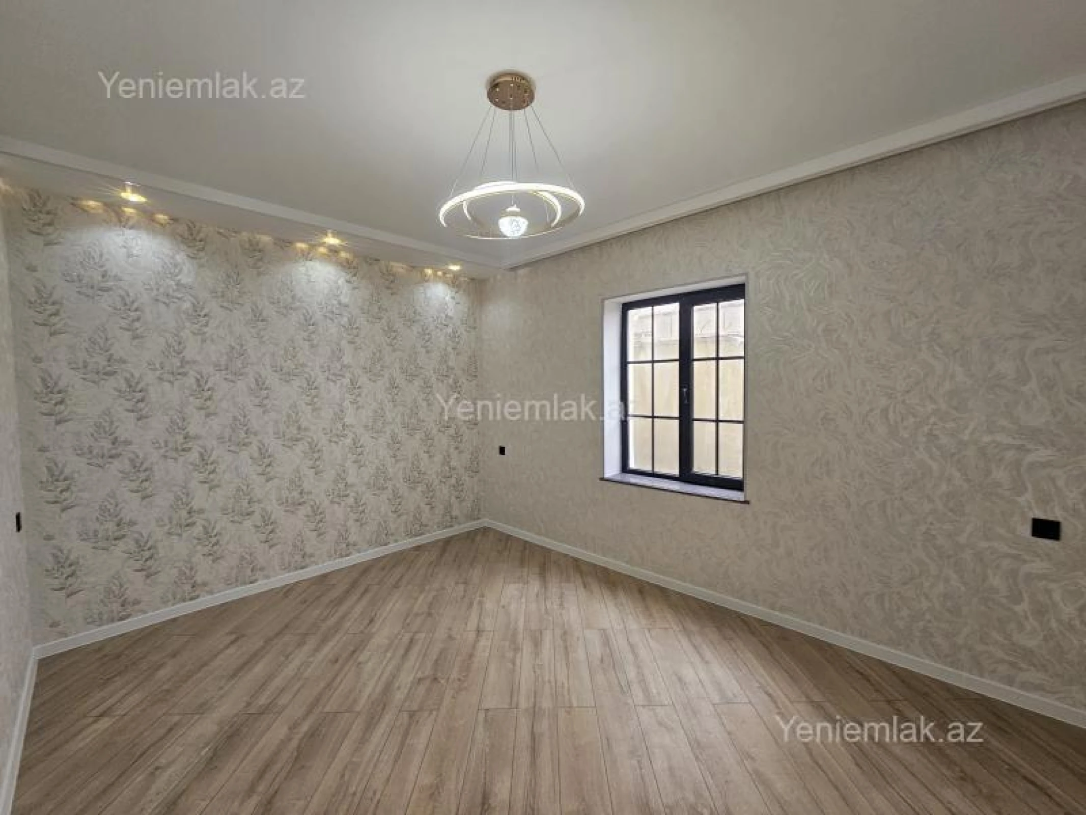 Satılır 5 otaqlı həyət evi 200 m²